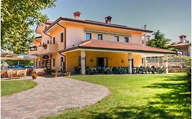 Hotel Pesek